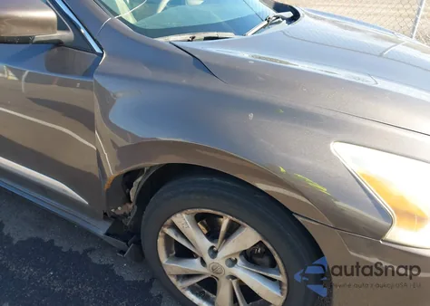 2015 Nissan Altima 2.5 Sv из США, поврежденный, VIN 1N4AL3AP9FC251914